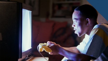 ¿Pueden ocasionar daño Tv, videojuegos y computadores? - Oftalmología pediátrica - Dr. Alvaro Sanabria